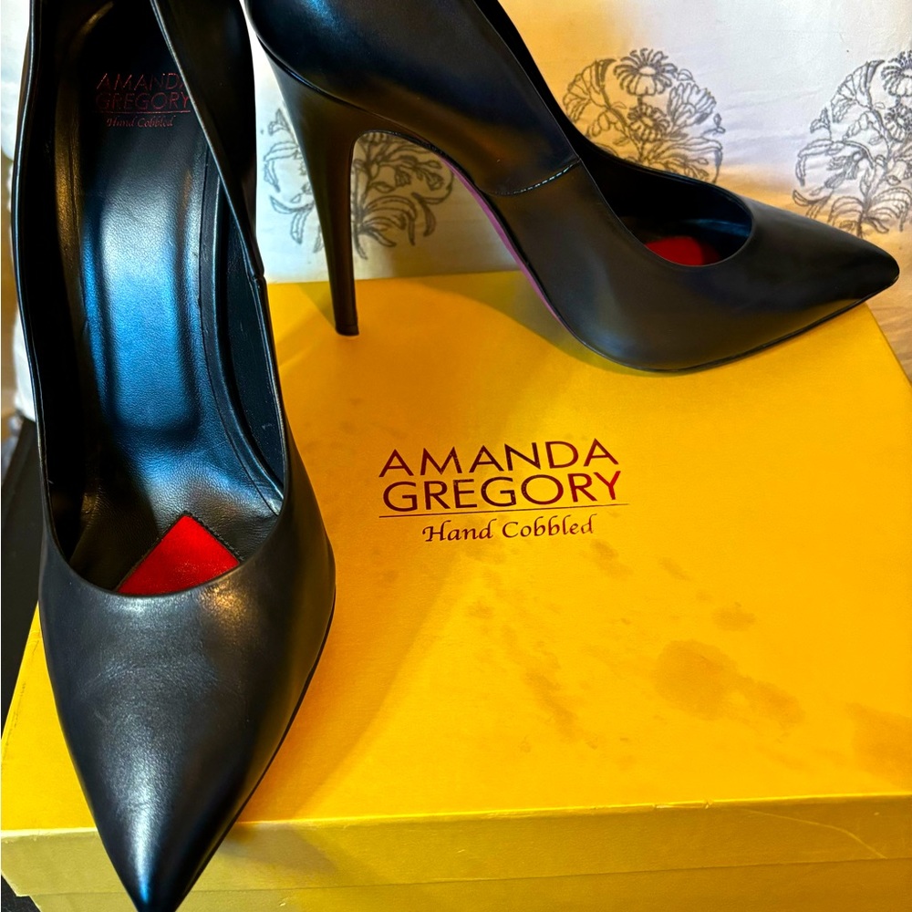 Stunning Amanda Gregory Hand Cobbled Black Stiletto Pump